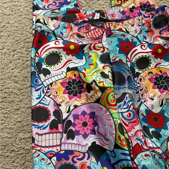 Blackmilk sugar skull leggings - Picture 3 of 9